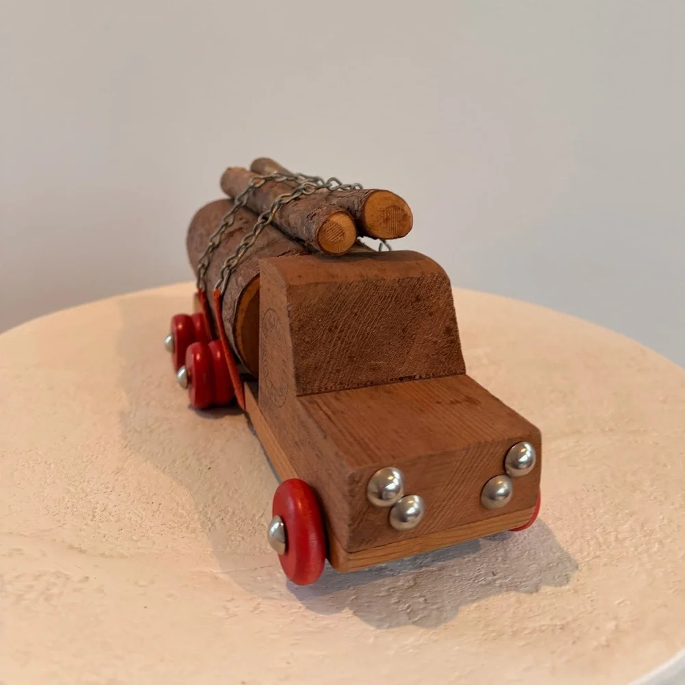 VINTAGE HANDMADE CALIFORNIA REDWOOD LOGGING LOGO TRUCK‎ WOODEN TOY SOUVENIR